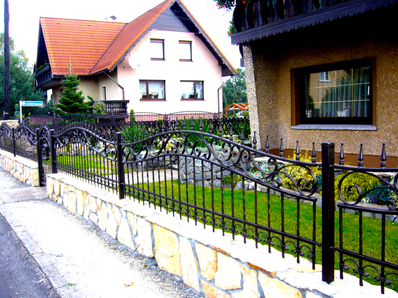 Realizacje 2 Stal System - konstrukcje stalowe, ogrodzenia Ruda Śląska, Bytom, Katowice, Sosnowiec, Zabrze, Chorzów, Gliwice, Mysłowice. Stal System - konstrukcje stalowe, ogrodzenia Ruda Śląska, Bytom, Katowice, Sosnowiec, Zabrze, Chorzów, Gliwice, Mysłowice.