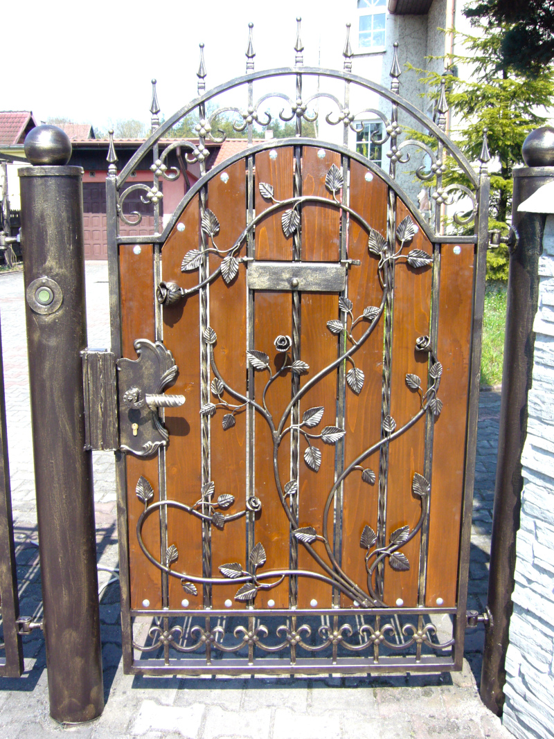 Bramy i furtki 4 Stal System - konstrukcje stalowe, ogrodzenia Ruda Śląska, Bytom, Katowice, Sosnowiec, Zabrze, Chorzów, Gliwice, Mysłowice. Stal System - konstrukcje stalowe, ogrodzenia Ruda Śląska, Bytom, Katowice, Sosnowiec, Zabrze, Chorzów, Gliwice, Mysłowice.