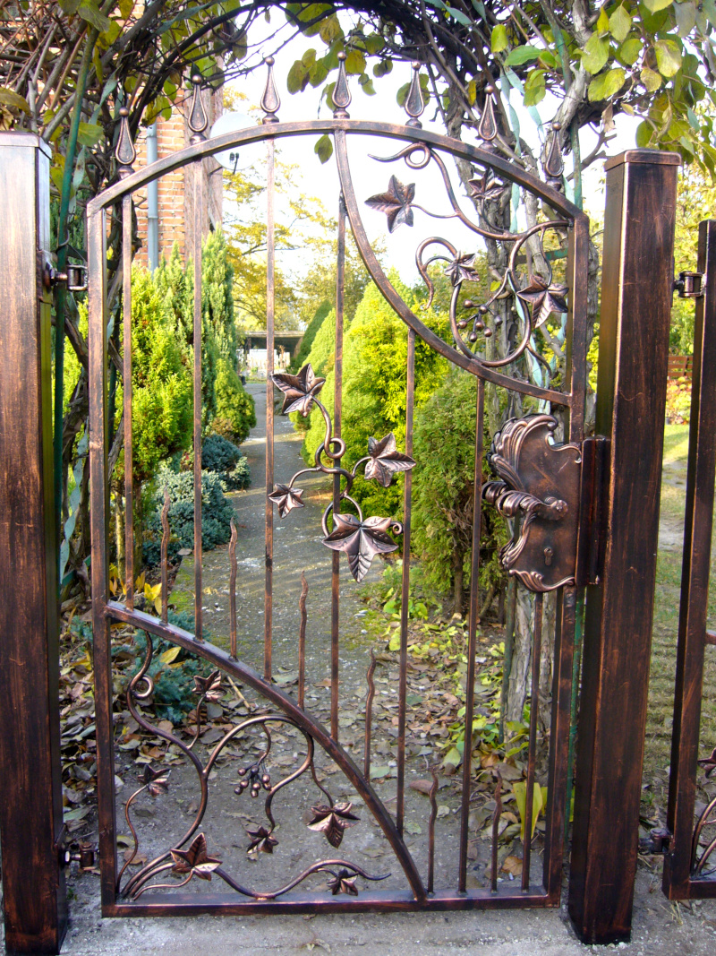 Bramy i furtki 1 Stal System - konstrukcje stalowe, ogrodzenia Ruda Śląska, Bytom, Katowice, Sosnowiec, Zabrze, Chorzów, Gliwice, Mysłowice. Stal System - konstrukcje stalowe, ogrodzenia Ruda Śląska, Bytom, Katowice, Sosnowiec, Zabrze, Chorzów, Gliwice, Mysłowice.