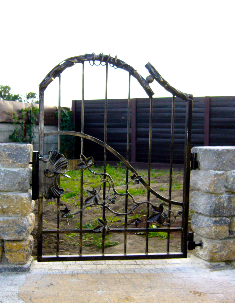 Bramy i furtki 18 Stal System - konstrukcje stalowe, ogrodzenia Ruda Śląska, Bytom, Katowice, Sosnowiec, Zabrze, Chorzów, Gliwice, Mysłowice. Stal System - konstrukcje stalowe, ogrodzenia Ruda Śląska, Bytom, Katowice, Sosnowiec, Zabrze, Chorzów, Gliwice, Mysłowice.